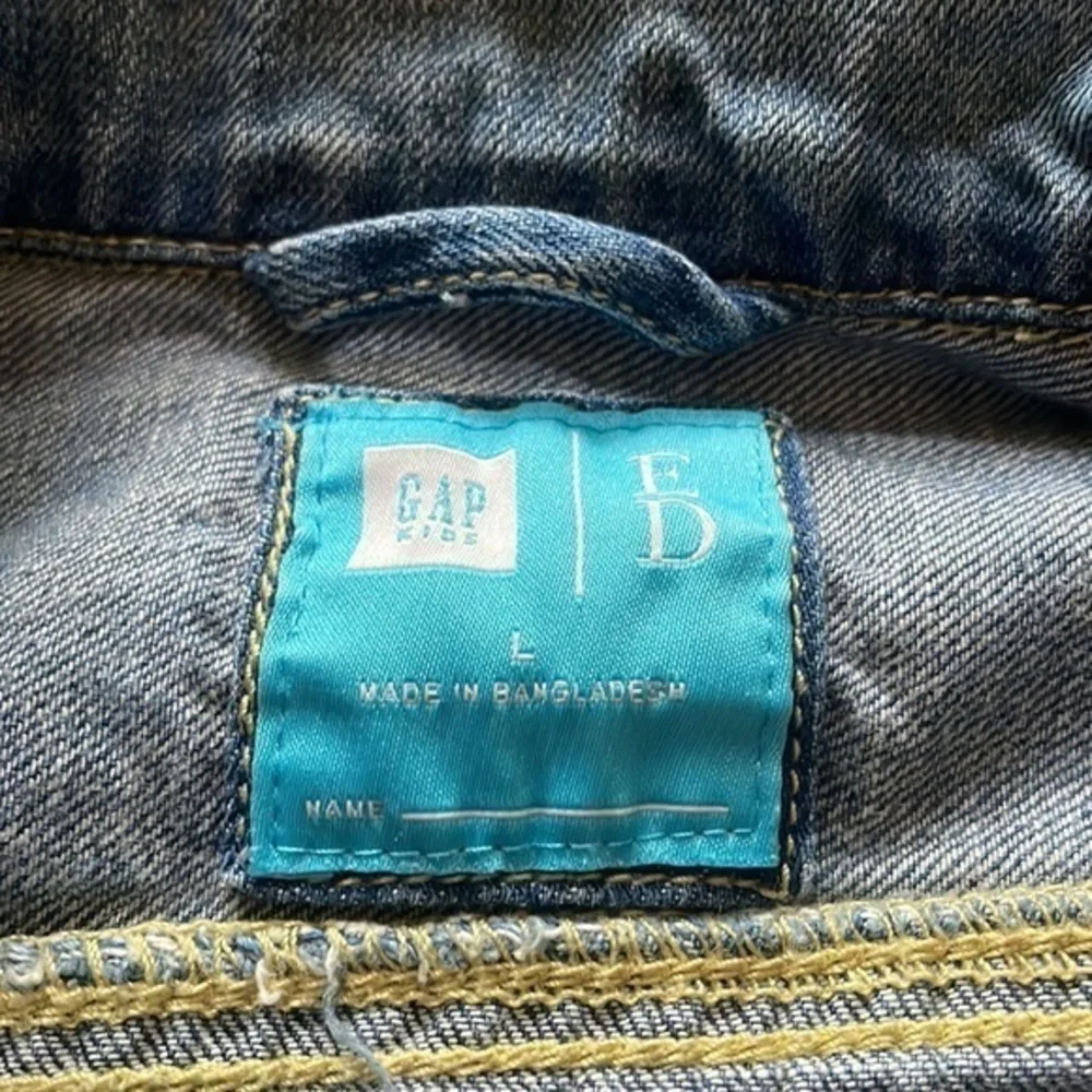 GAP Kids Girls Large (10-11) Graphic Jean Jacket‎ With Patches Light Wash Cotton